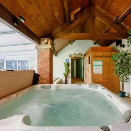 Holiday home Tawny *