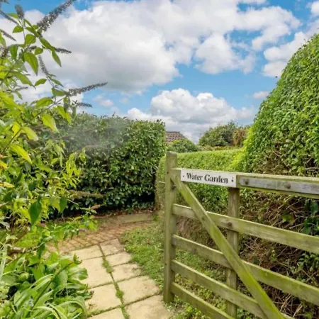 Tawny Holiday home