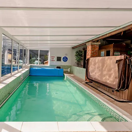 Tawny بيت للعطل